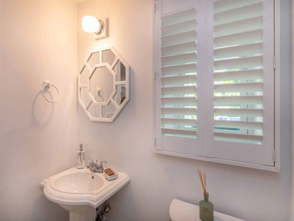 Cape Cod Home 994713