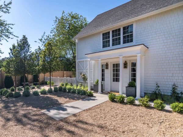 Cape Cod Home 994713