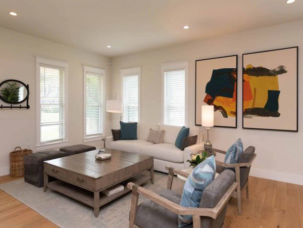 Cape Cod Home 994714