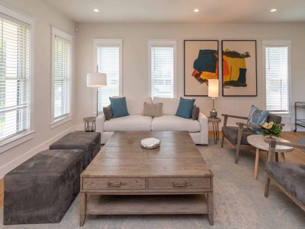 Cape Cod Home 994714