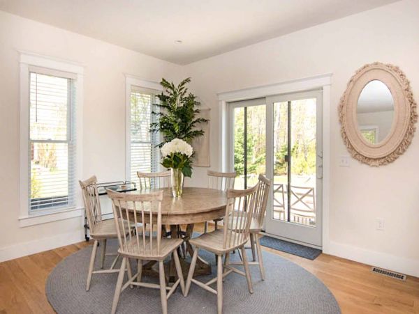 Cape Cod Home 994714
