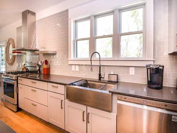 Cape Cod Home 994714