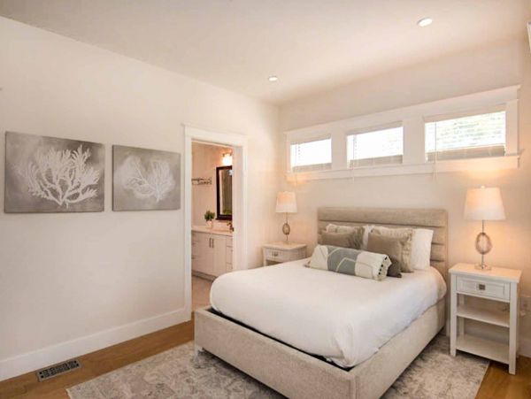 Cape Cod Home 994714