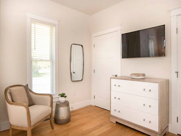 Cape Cod Home 994714