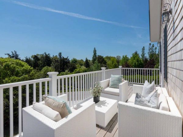 Cape Cod Home 994714
