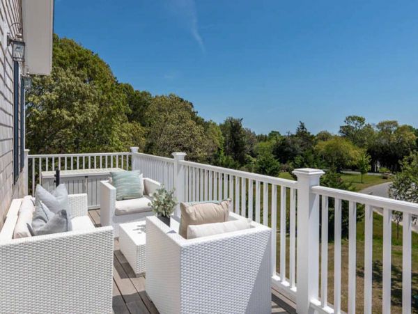 Cape Cod Home 994714