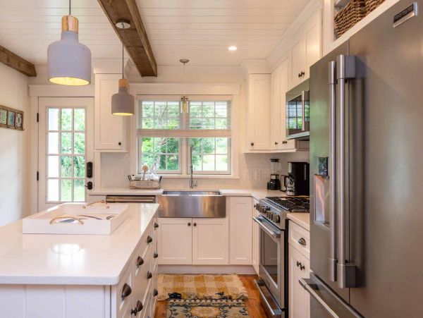 Cape Cod Home 994715