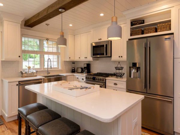 Cape Cod Home 994715