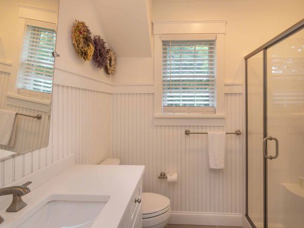 Cape Cod Home 994715