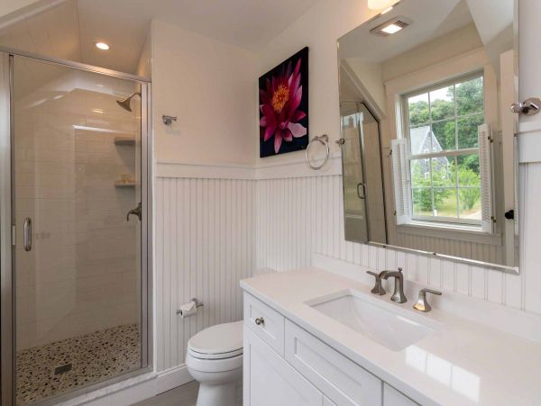 Cape Cod Home 994715