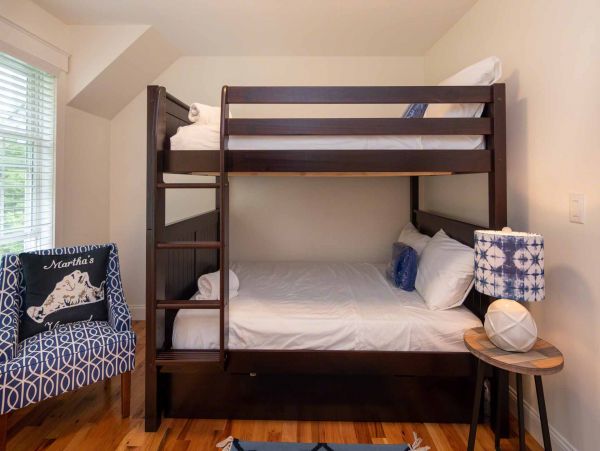Cape Cod Home 994715