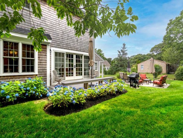 Cape Cod Home 994715