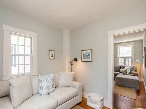 Cape Cod Home 994716