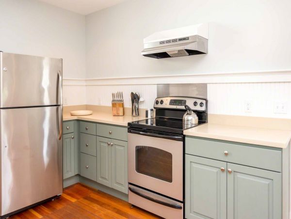 Cape Cod Home 994716