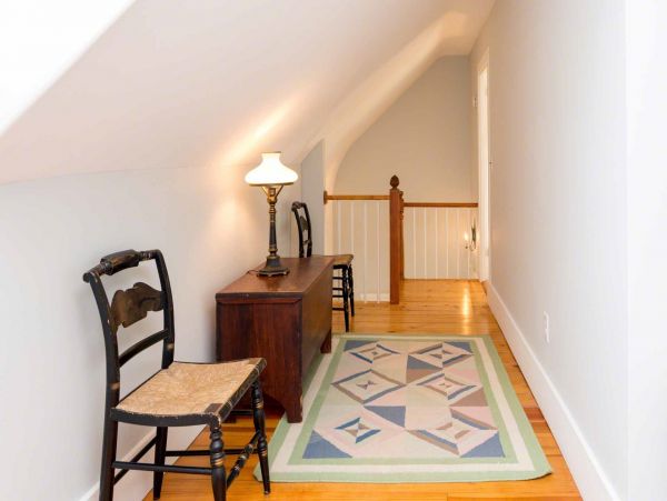 Cape Cod Home 994716