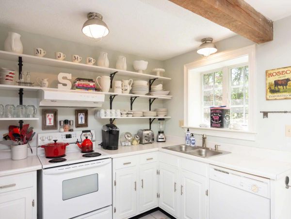 Cape Cod Home 994717
