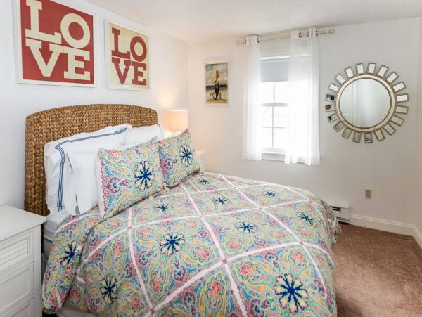 Cape Cod Home 994717