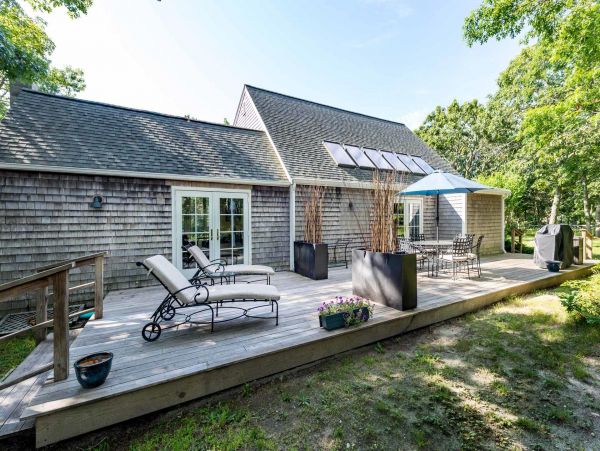 Cape Cod Home 994717