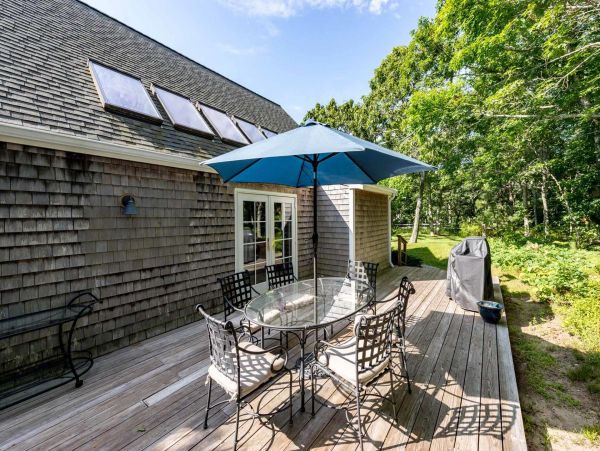 Cape Cod Home 994717