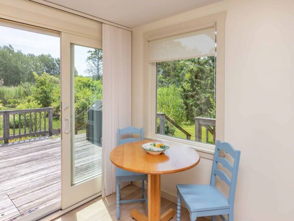 Cape Cod Home 994719