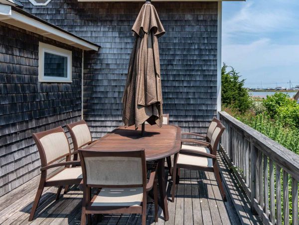 Cape Cod Home 994719
