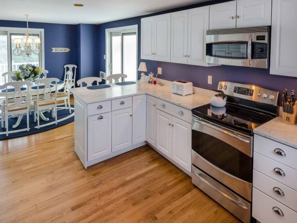 Cape Cod Home 994721