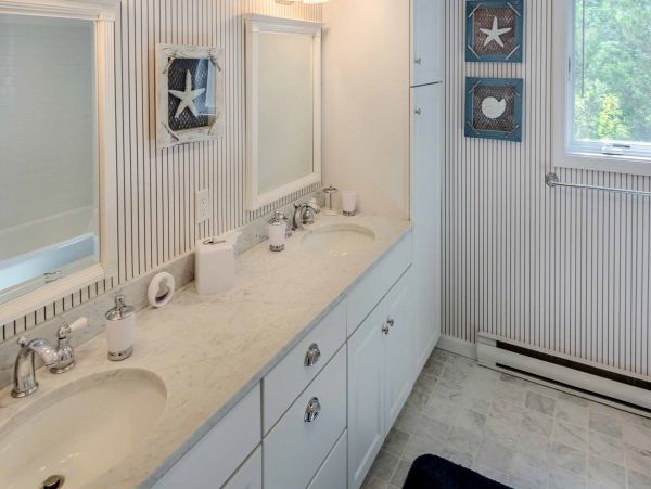 Cape Cod Home 994721