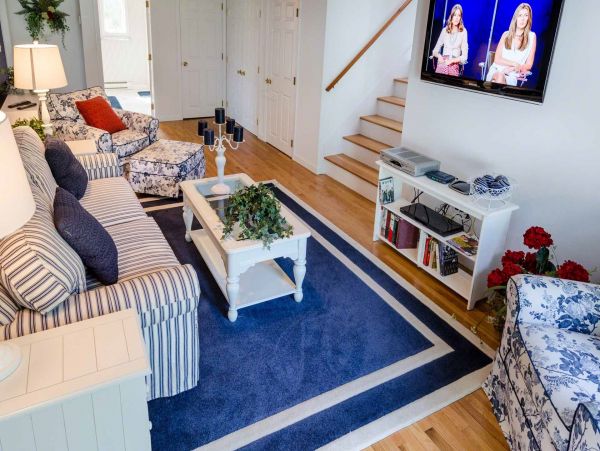 Cape Cod Home 994721