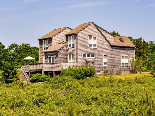 Cape Cod Home 994722