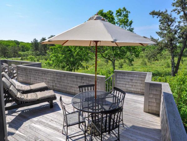 Cape Cod Home 994722
