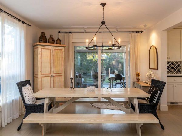 Cape Cod Home 994722