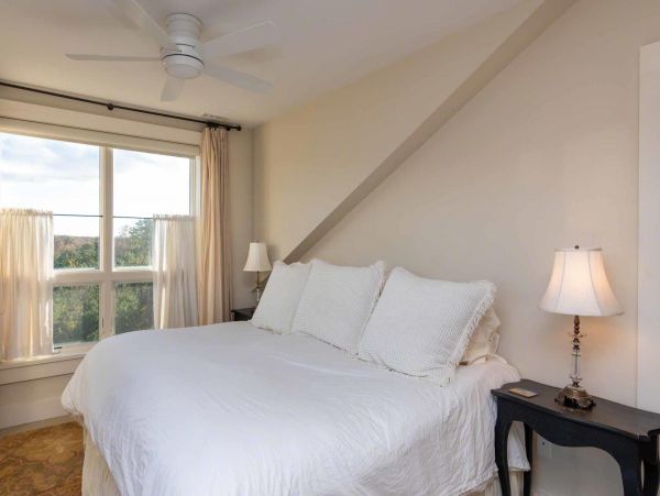 Cape Cod Home 994722