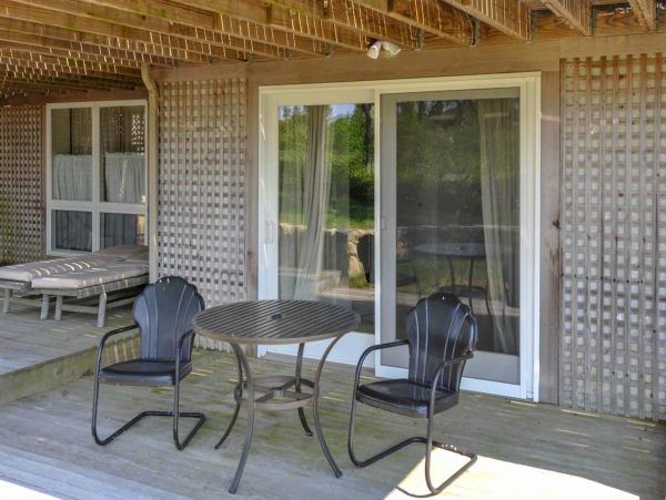 Cape Cod Home 994722