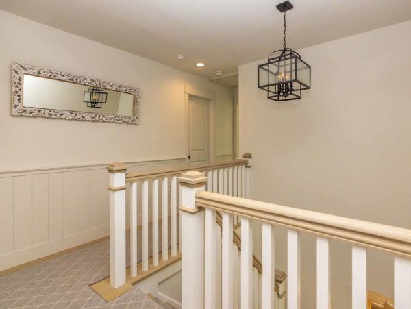 Cape Cod Home 994723