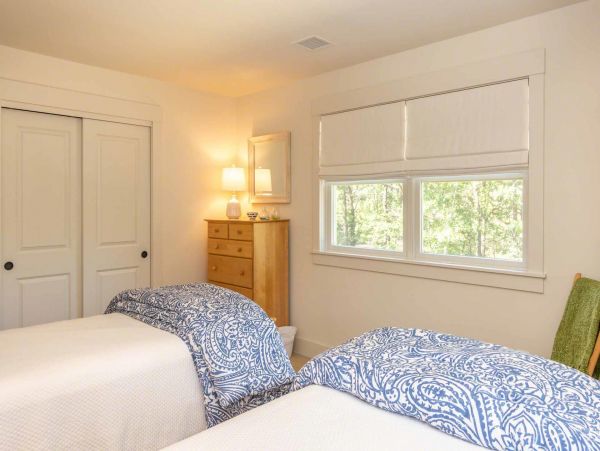 Cape Cod Home 994723