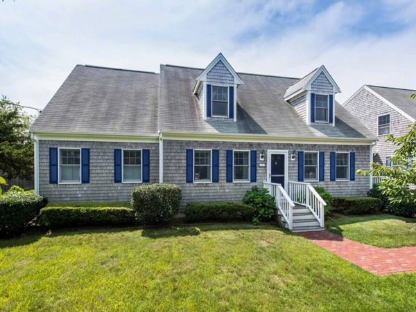 Cape Cod Home 994724