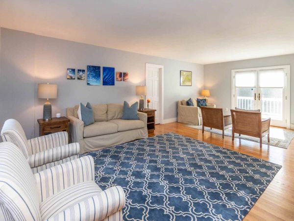Cape Cod Home 994724