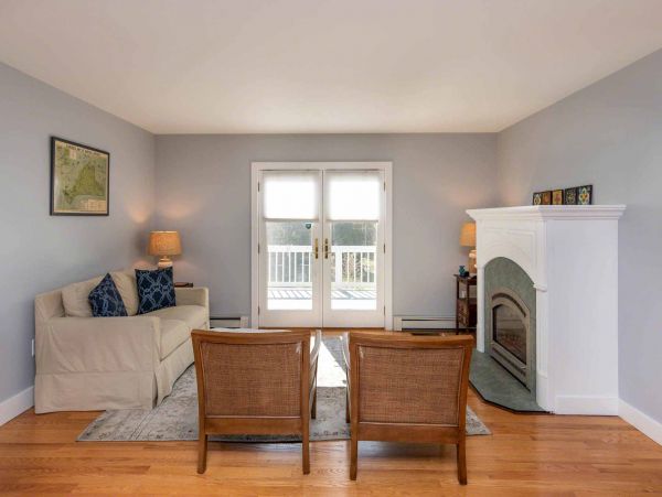 Cape Cod Home 994724