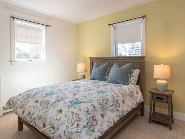 Cape Cod Home 994724