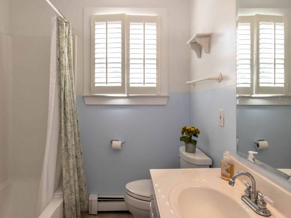 Cape Cod Home 994724