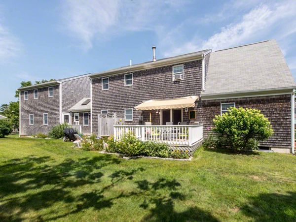 Cape Cod Home 994724