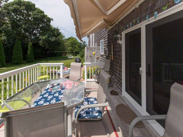 Cape Cod Home 994724