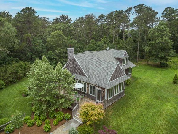 Cape Cod Home 994725
