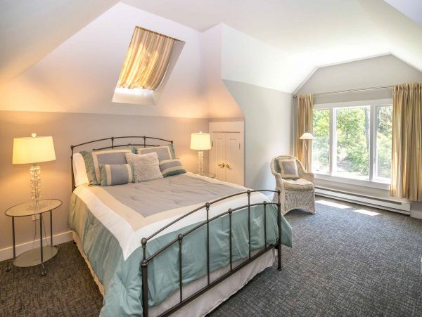 Cape Cod Home 994725