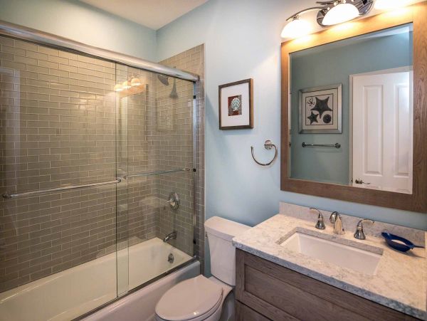 Cape Cod Home 994725