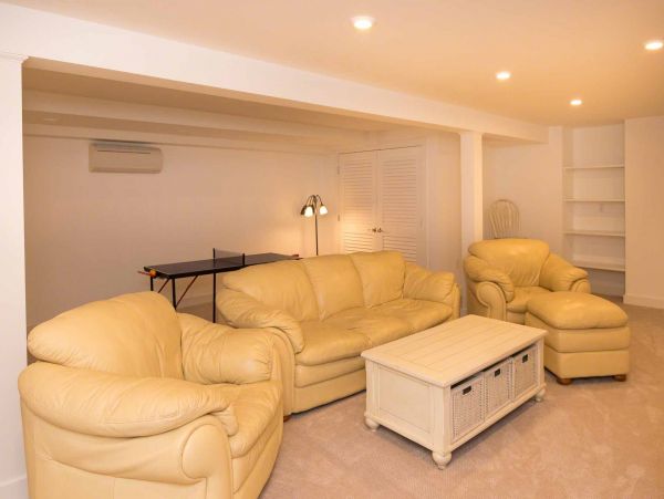 Cape Cod Home 994725