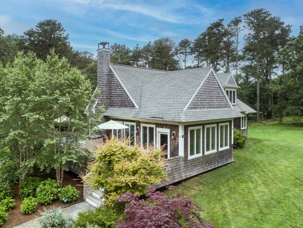 Cape Cod Home 994725
