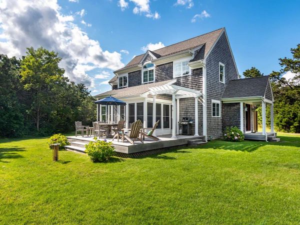 Cape Cod Home 994726