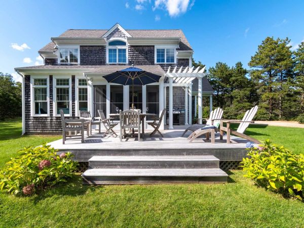 Cape Cod Home 994726