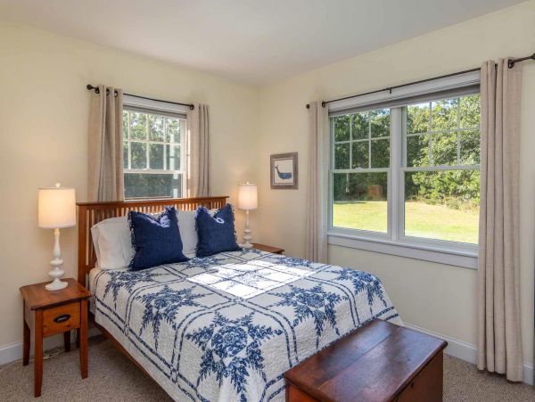 Cape Cod Home 994726
